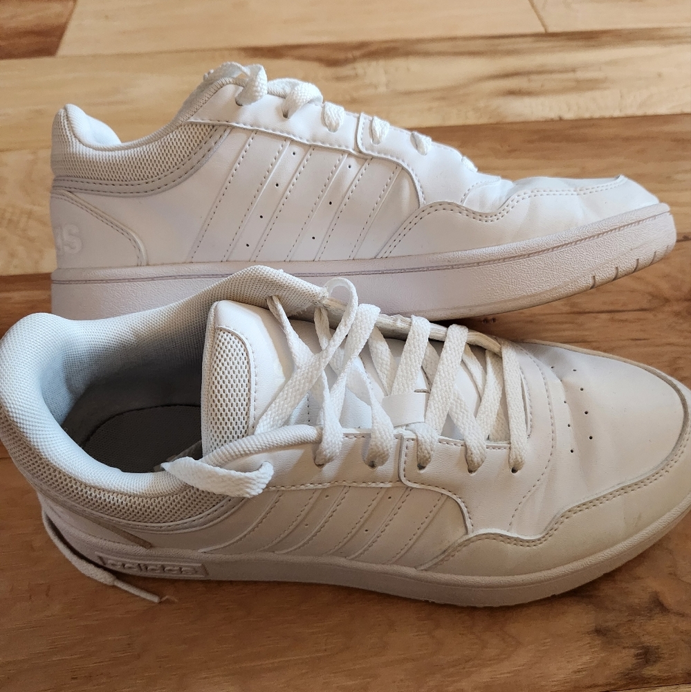Womens Adidas Hoops 3.0 classic